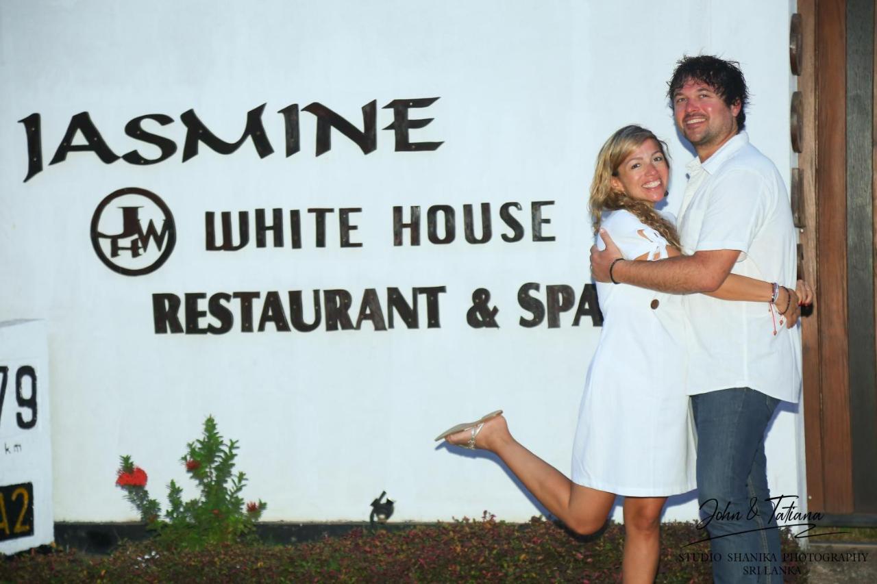 Jasmine White House Restaurant & Spa Dikwella Extérieur photo